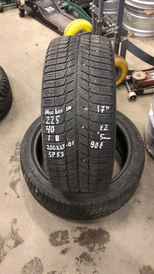 k 225/40R18 Michelin kitka 5mm / 5P53