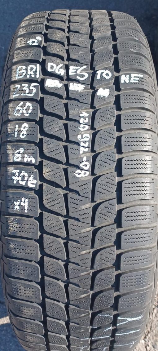 235/60R18 Bridgestone kitka 8mm /