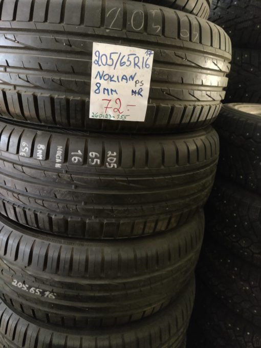 205/65R16 Nokian kesä 8mm / 7V3