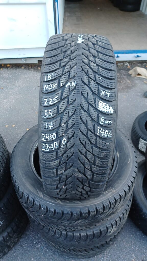 K 225/55R17 Nokian kitka 8mm / K12