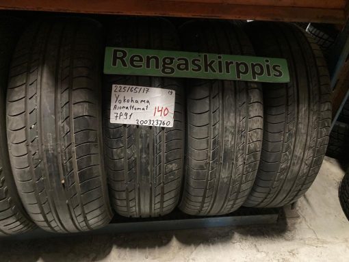 225/65R17 Yokohama kesä ajamattomat / 2P62