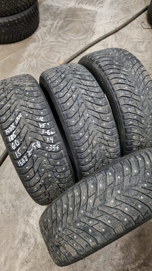 K 185/60R15 Nokian nasta 5-6mm / 2P33