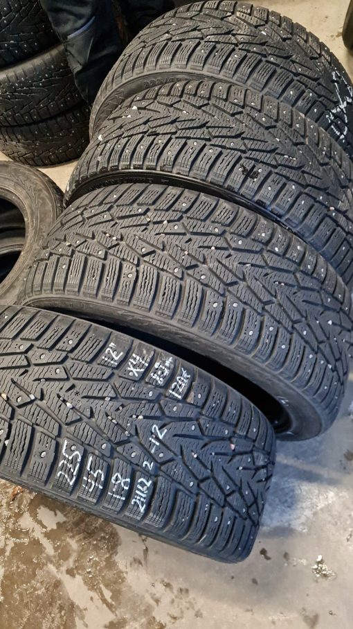 K 225/45R18 Nokian nasta 8-9mm / 5P24