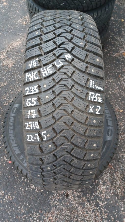 235/65R17 Michelin nasta 6,5-7mm / K7