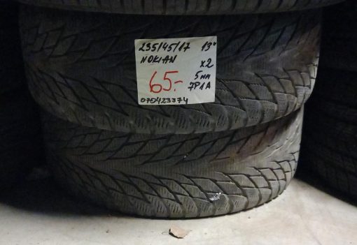 235/45R17 Nokian kitka 5mm