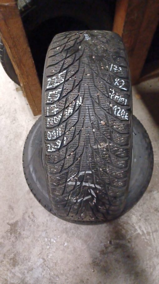 225/55R17 Nokian kitka 7mm / 4P51