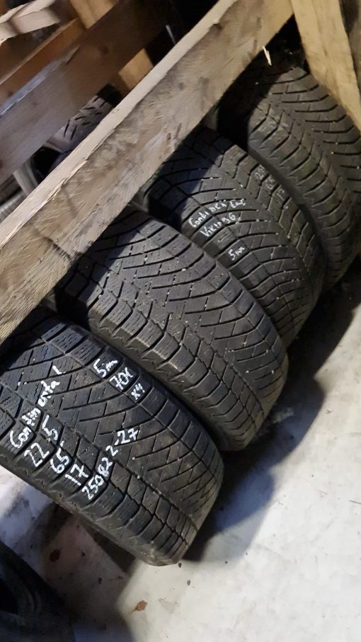k 225/65R17 Continental 5mm kitka / 4P50
