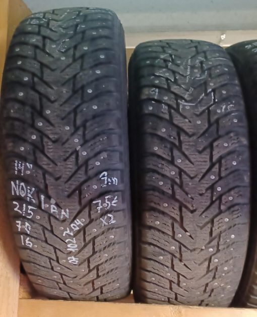 K 215/70R16 Nokian nasta 9mm / 4V27