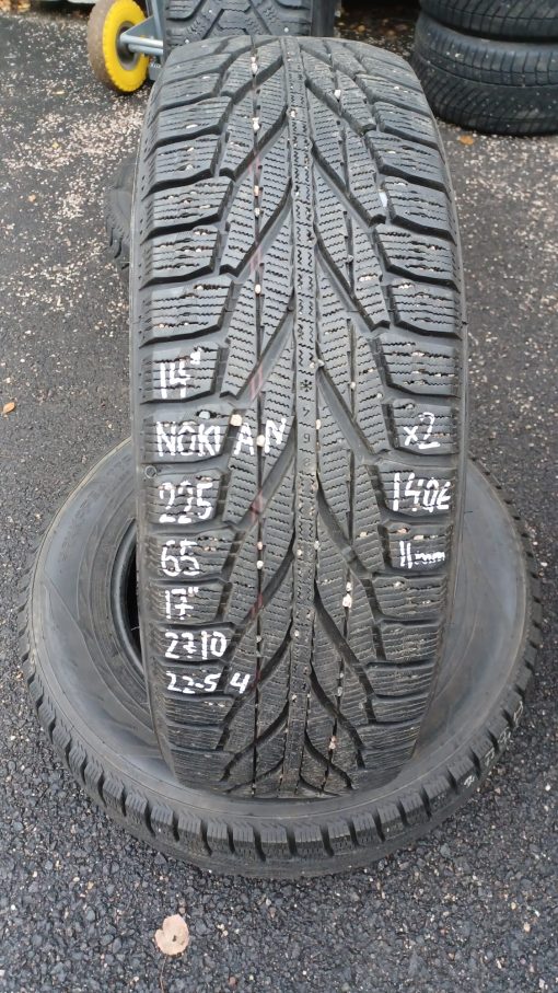 225/65R17 Nokian kitka 8mm / K7