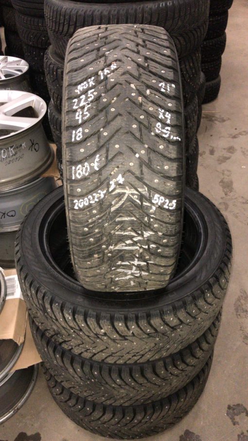 225/45R18 Nokian Nordman 8 nasta 8-9mm / 5P25