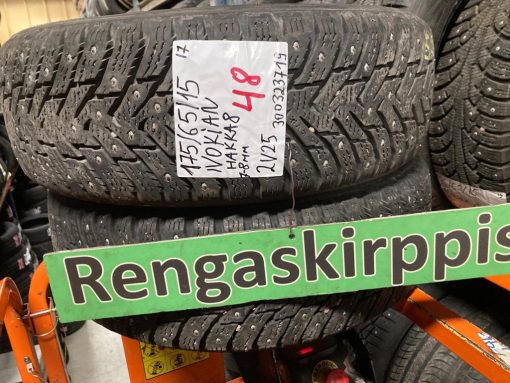 K 175/65R15 Nokian HKPL 8 nasta 7-8mm 2V25