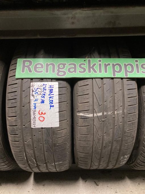 K 235/55R18 Hankook kesä 3,5-4mm 3V31