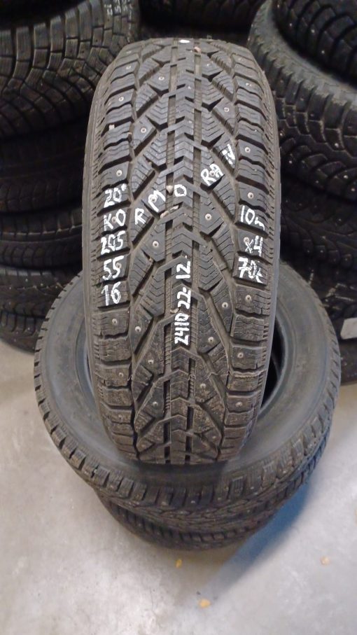 205/55R16 Kormoran nasta 10mm / 4V52