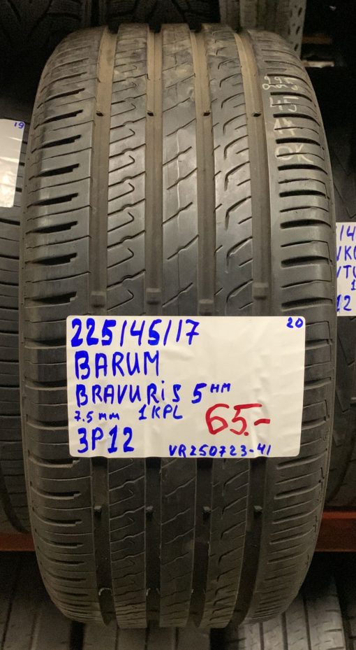 225/45R17 Barum Bravuris 5 HM kesä 7,5mm / 3P12