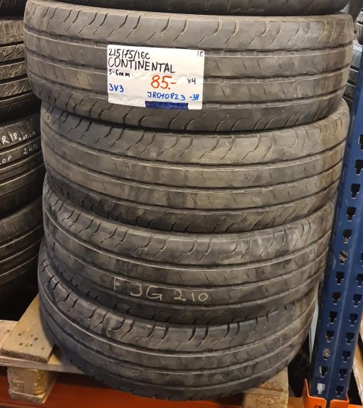 215/75R16C Continental kesä 5-6mm / 3V3