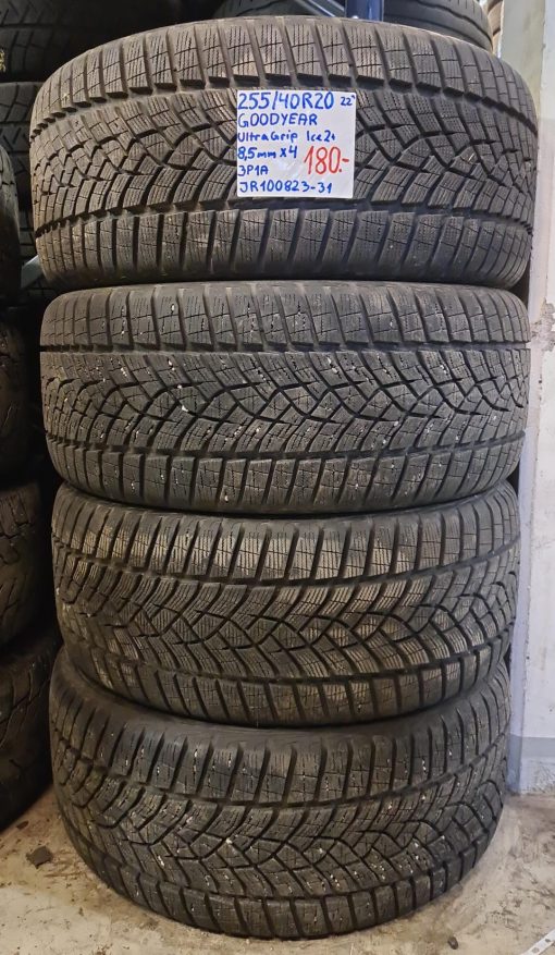 255/40R20 GoodYear UltraGrip Ice2 kitka 8,5mm / 3P1A