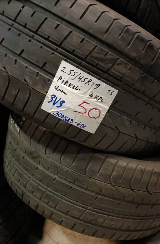 255/45R19 Pirelli kesä 3mm / 3V3