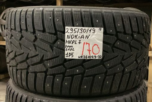 295/30R19 Nokian HKPL 7 nasta 7mm / 4P23