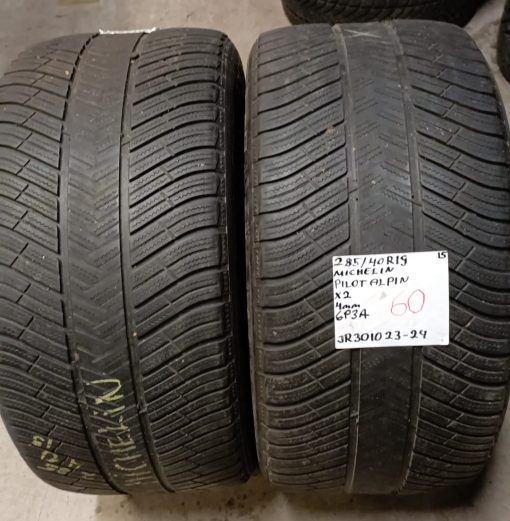 285/40R19 Michelin Pilot Alpina Keski-Euroopan kitka 4mm / 3V9-3