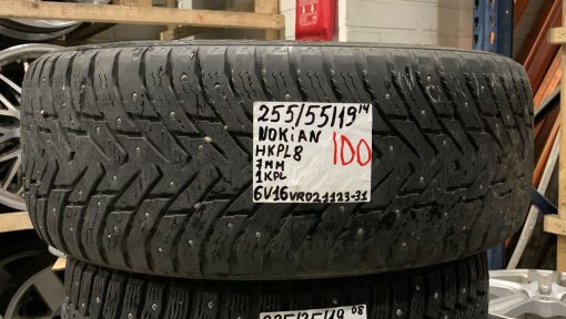 255/55R19 Nokian HKPL 8 nasta 7mm / 6V16
