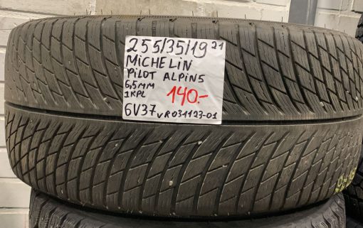 255/35R19 Michelin Pilot Alpin 5 M+S kesäkäyttöön 6,5mm / 6V37