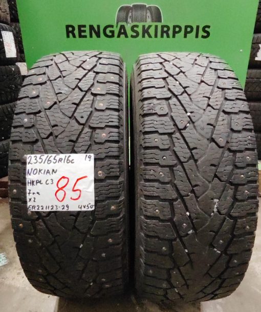 235/65R16c Nokian HKPL C3 nasta 7mm / 4V50