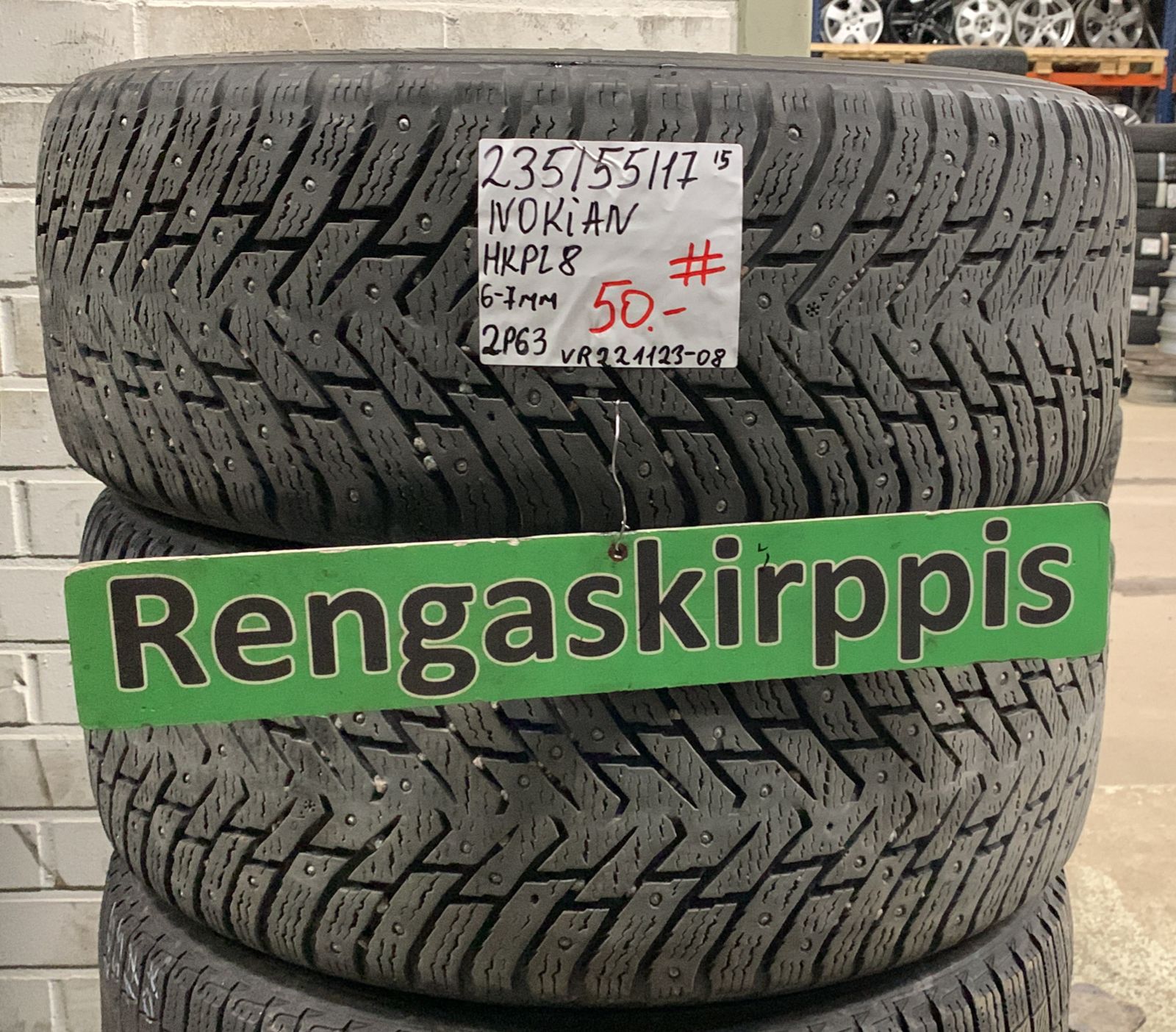 235/55R17 Nokian HKPL 8 nasta 6-7mm # / K12