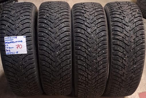 205/60R16 Nokian HKPL 8 nasta 7,5-8mm / 9V2