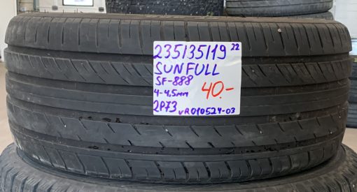 235/35R19 Sunfull SF888 kesä 4-4,5mm / 2P73