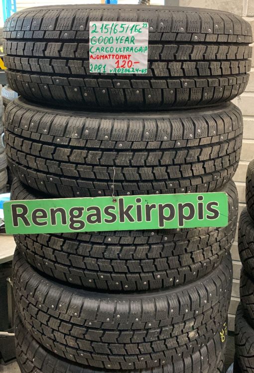 215/65R16C GoodYear Cargo UltraGrip nasta ajamattomat / 2P81