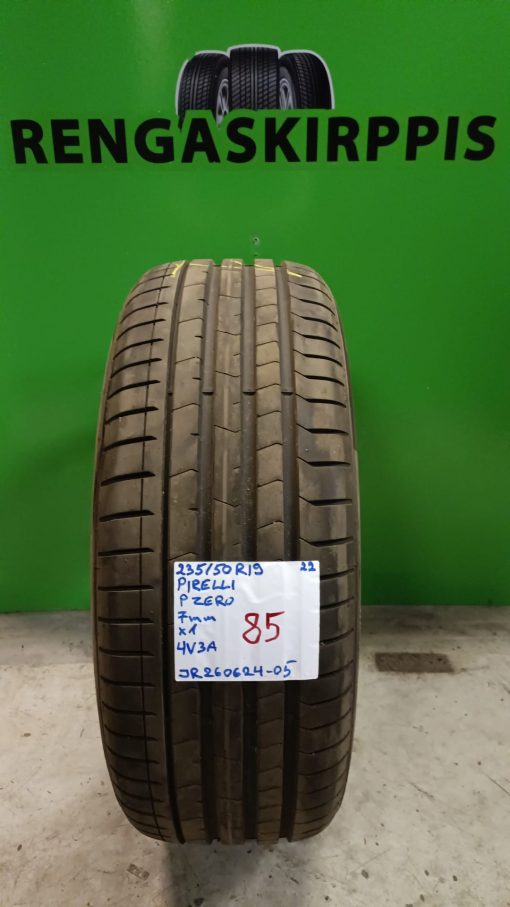 235/50R19 Pirelli PZero kesä 7mm / 4V3A