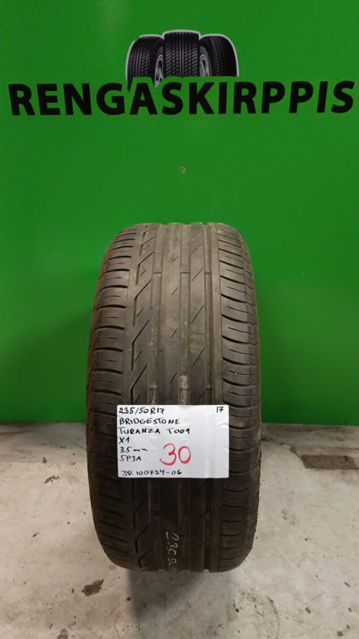 235/50R17 Bridgestone Turanza T001 kesä 3,5mm / 1P8-1