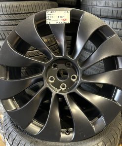 21" 5x114,3 ET48 K64,1 21"x10,5 Tesla Oem Uudenveroiset / L2
