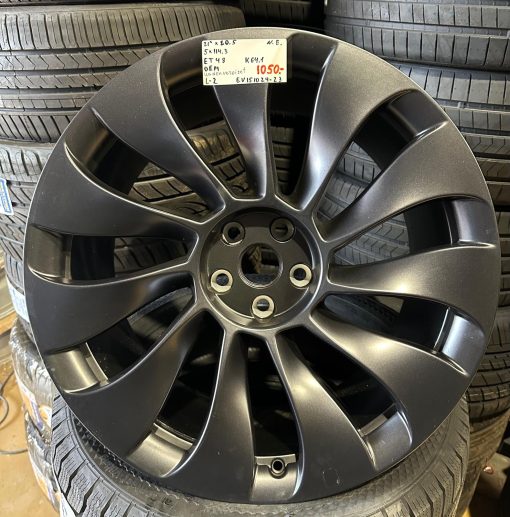21" 5x114,3 ET48 K64,1 21"x10,5 Tesla Oem Uudenveroiset / L2