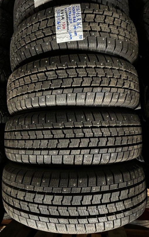 215/65R16C GoodYear UltraGrip 109/107T nasta 10mm uudenveroiset / 7V1A