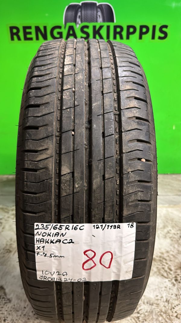 235/65R16C Nokian Hakka C2 121/119R kesä 7-7,5mm / 10V2A