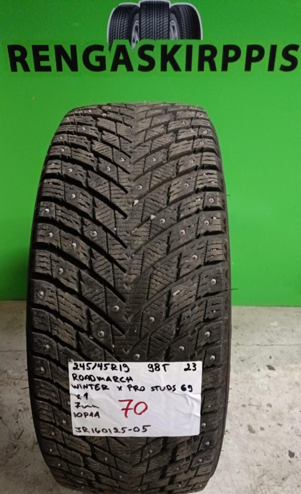 245/45R19 Roadmarch WInter X-Pro Studs 69 98T nasta 7mm / 10P1A