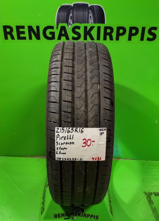 215/65R16 Pirelli Scorpion 102H kesä 6,5mm / 4V3A