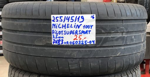 255/45R19 Michelin Pilot Super Sport 100Y kesä 3,5mm / 7V83