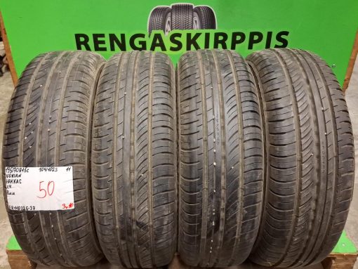 195/70R15C Nokian Hakka C 104/102S kesä 8mm / 3V10