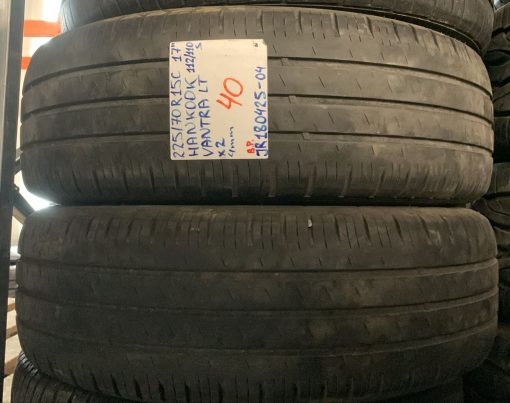 225/70R15C Hankook Vantra LT 112/110S kesä 4mm / 5V4-2
