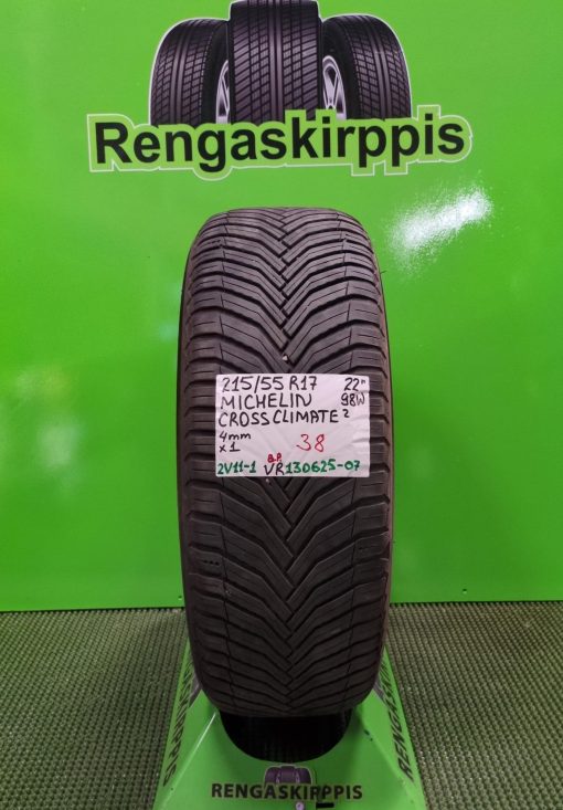 215/55R17 Michelin Cross Climate 2 98W kesä 4mm / 2V11-1