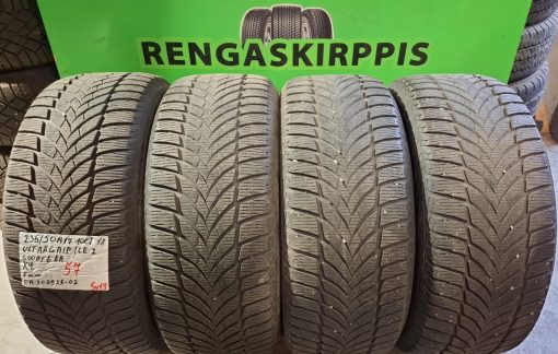 235/50R17 GoodYear UltraGrip Ice 2 100T kitka 5mm / 5V13