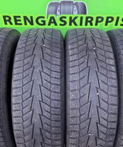 215/65R17 Hankook Winter ICept IZ2 99T kitka 5-6mm / 4P40